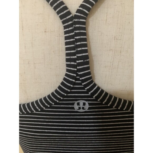 Lululemon Women Power Y Tank Luon Parallel Stripe Black/White Shelf Bra Top SZ 6 - Picture 7 of 9